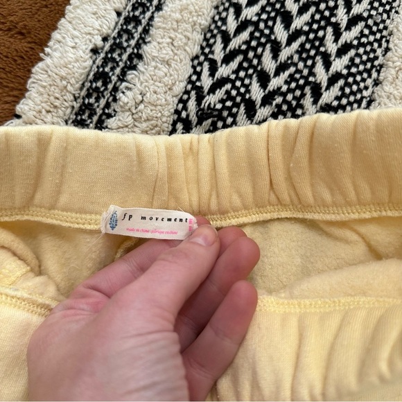 Free People FP Movement Work It Out Joggers - Size Med - Picture 4 of 5